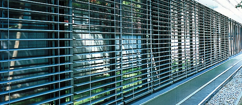 Persianas exteriores de aluminio dan seguridad - HunterDouglas