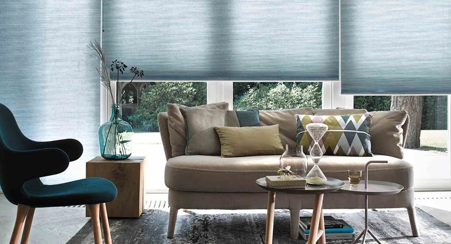 ¿Sigue siendo necesario comprar cortinas y persianas para la decoración del hogar?