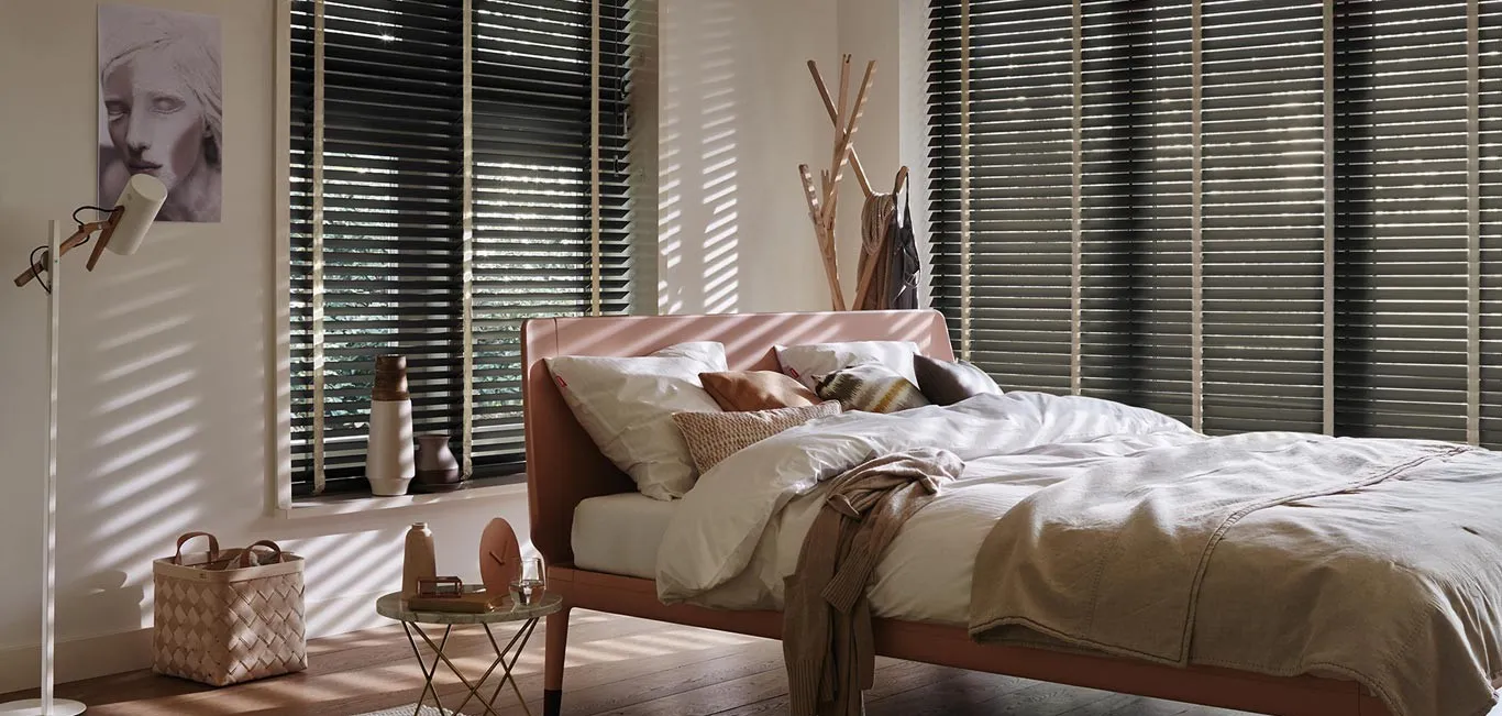 cortinas americanas de madera para dormitorio