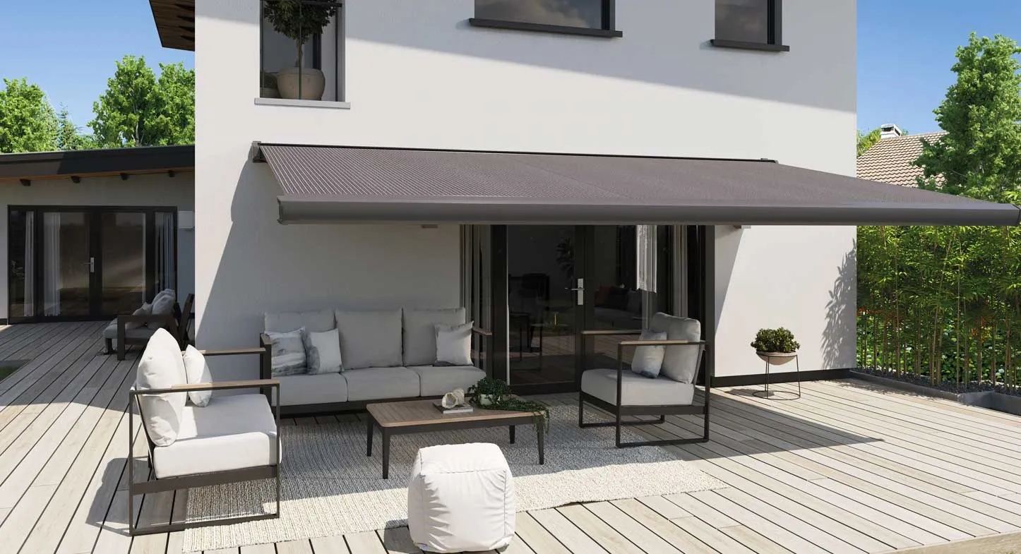 Transforma tu balcón con las persianas de exterior de Hunter Douglas